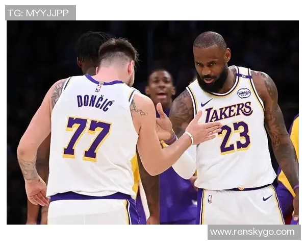 湖人对决开拓者第五场精彩瞬间回顾与赛后分析 湖人对决开拓者第五场精彩瞬间回顾与赛后分析